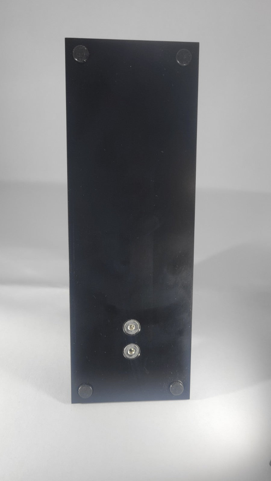 Unaversial Pistol Stand